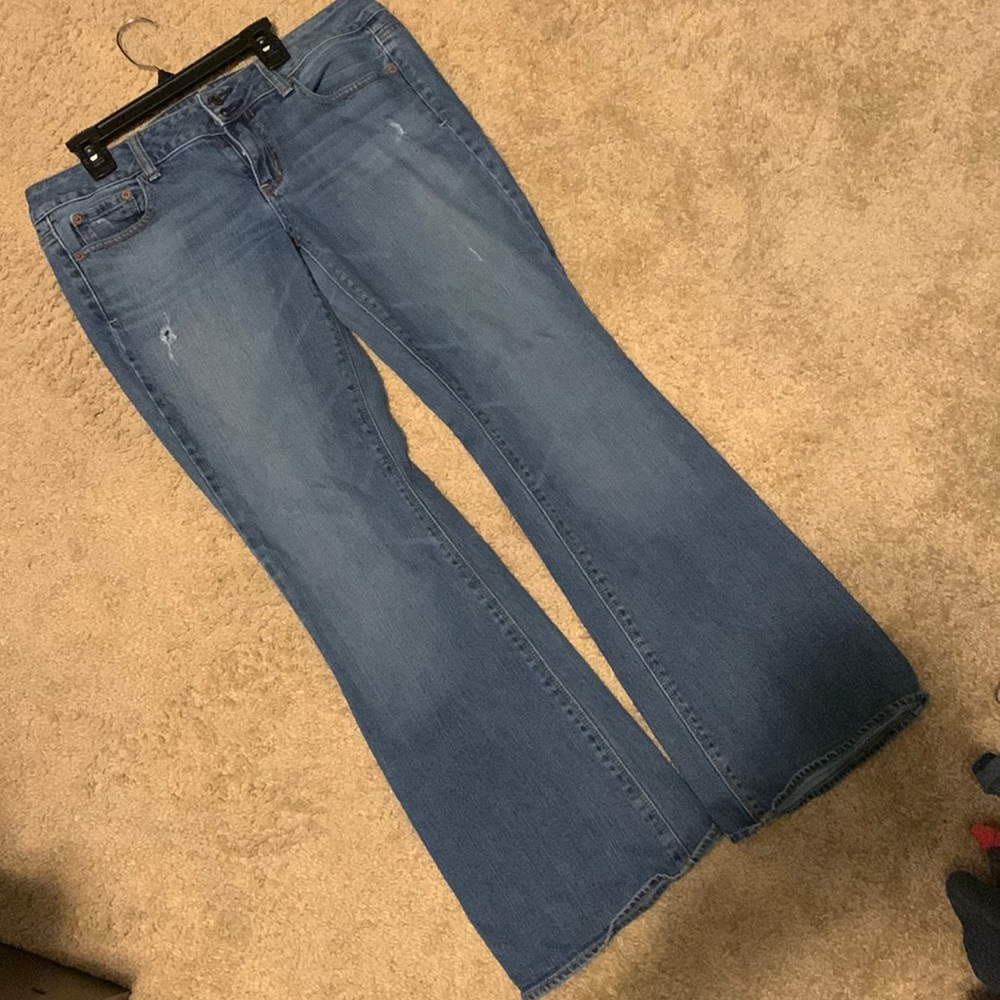 Distressed AE Artist Jeans